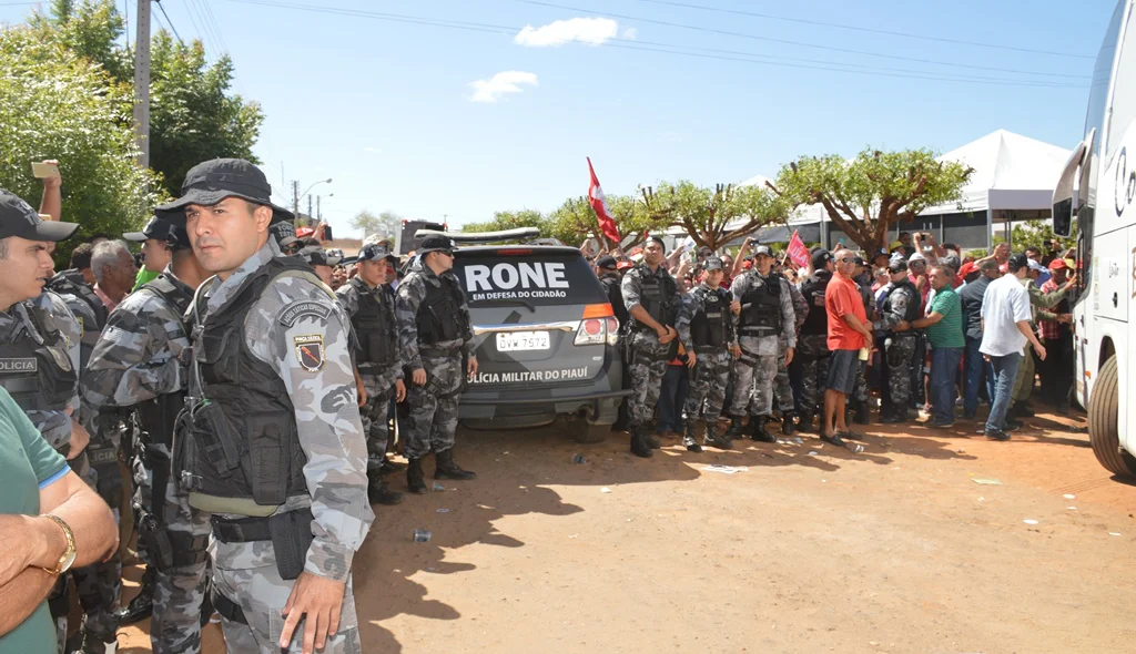 Vários policias militares foram usados na segurança
