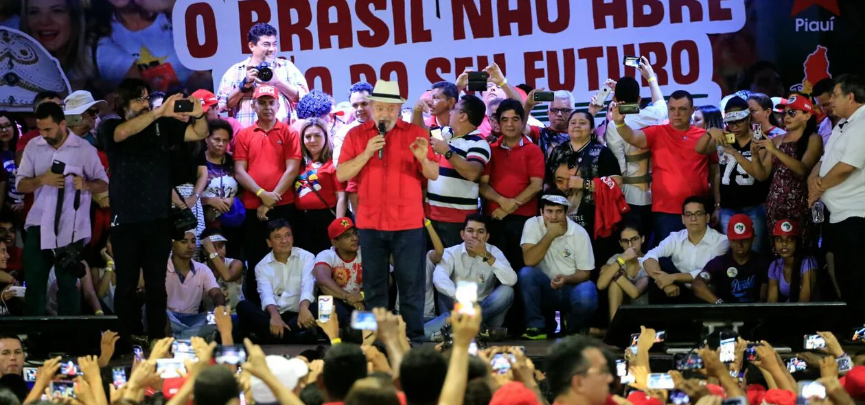 Lula faz discurso no Theresina Hall