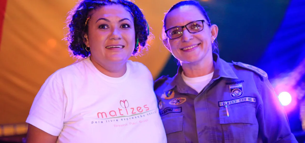 Marinalva Santana e a tenente coronel Júlia