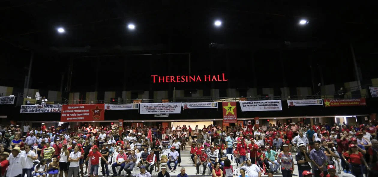 Público no Theresina Hall
