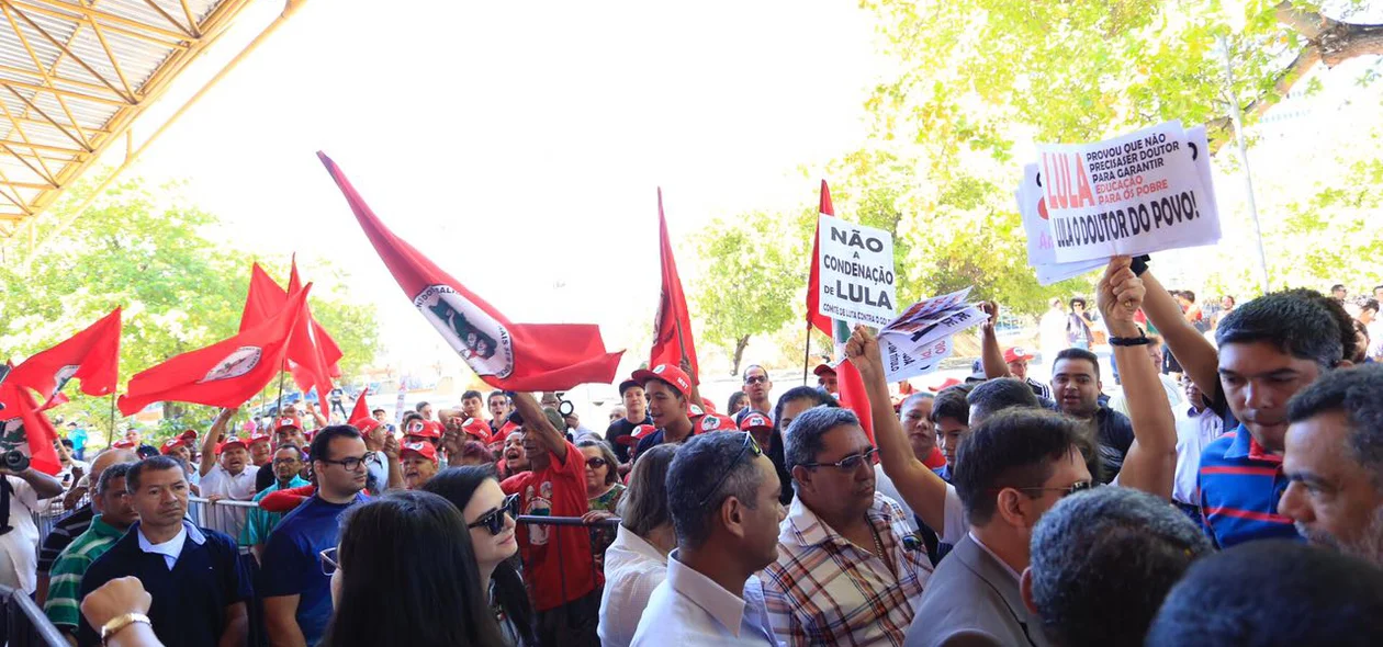 Lula recebe o Título de Doutor Honoris Causa pela UFPI