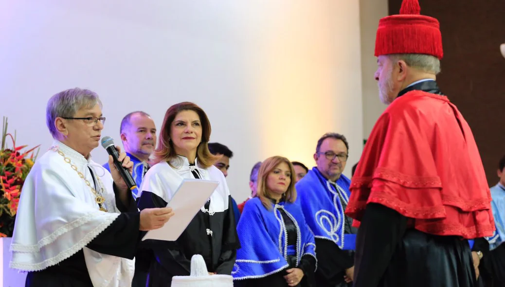 Lula recebe o título de Doutor Honoris Causa pela UFPI