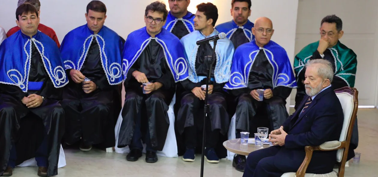 Lula recebe o título de Doutor Honoris Causa pela UFPI