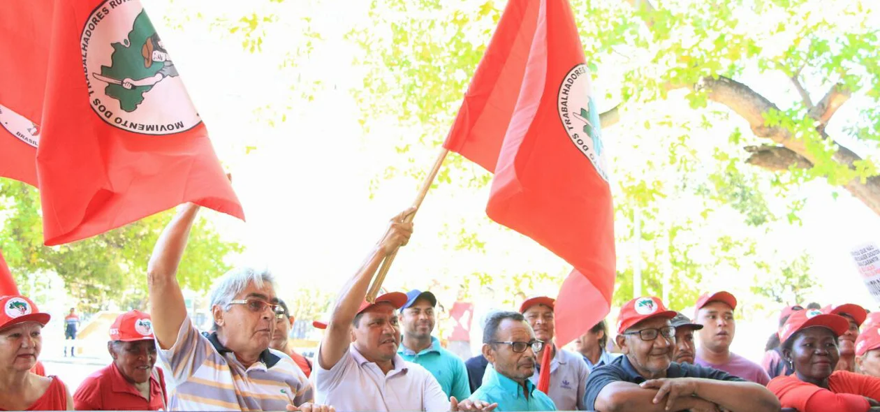 Movimentos sociais foram prestigiar o ex-presidente