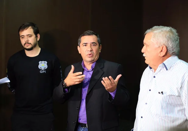 Delegados coordenaram operação da Polícia Civil