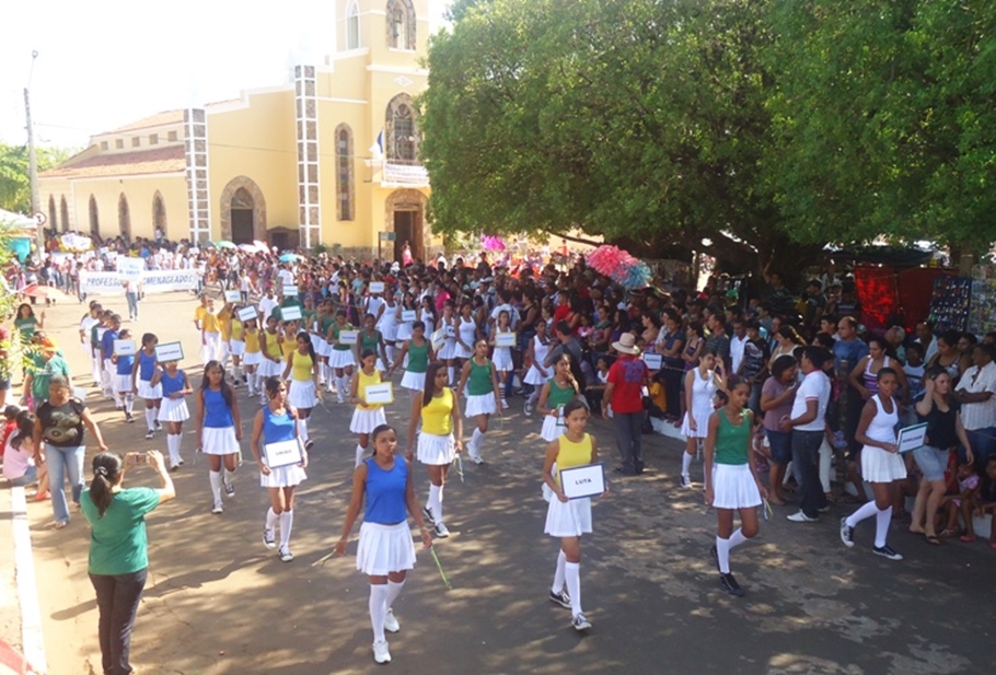 Desfile Cívico em Esperantina