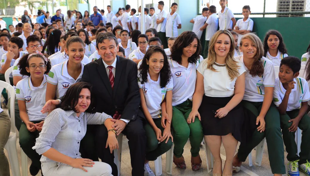 Wellington com alunos