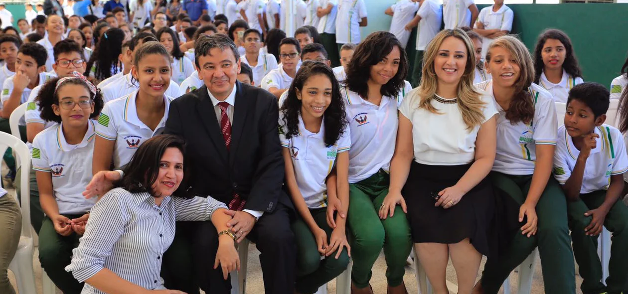 Wellington com alunos