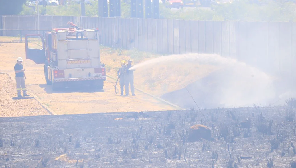 Corpo de Bombeiros esteve no local