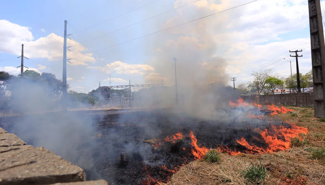 Incêndio dentro da subestação 