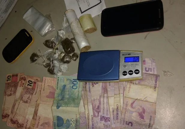 Material apreendido pela polícia
