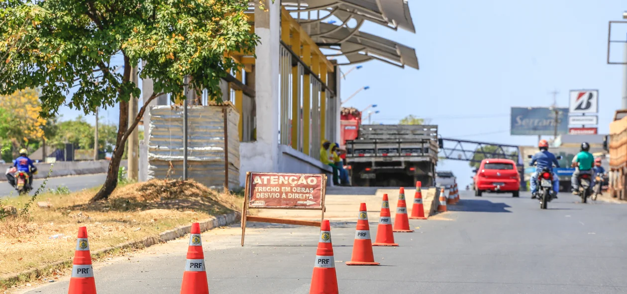 PRF Interdita parada de ônibus da BR 316