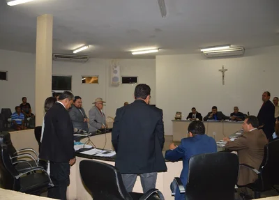 Câmara de Picos aprova projeto do prefeito que cria taxa do lixo