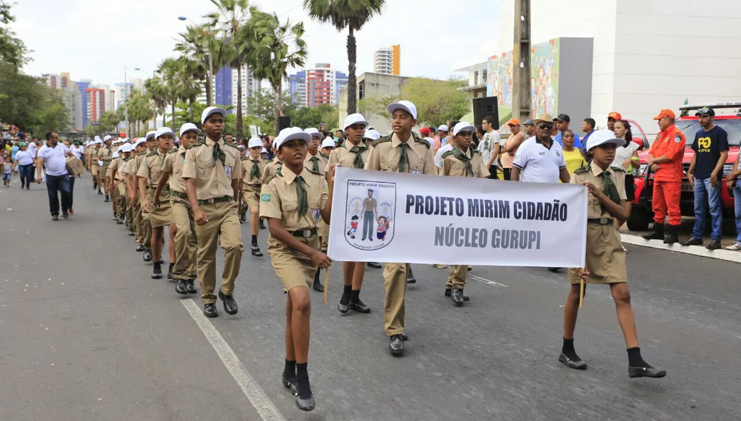 Escolas de Teresina participam do desfile