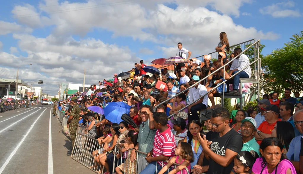 Público lota as arquibancadas