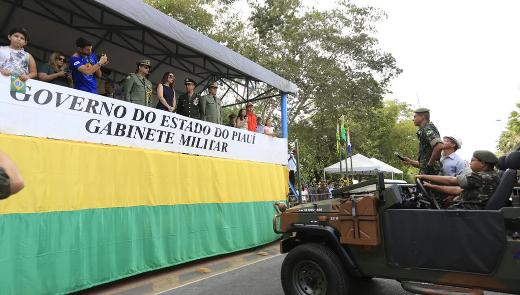 Solenidade marca abertura do desfile cívico