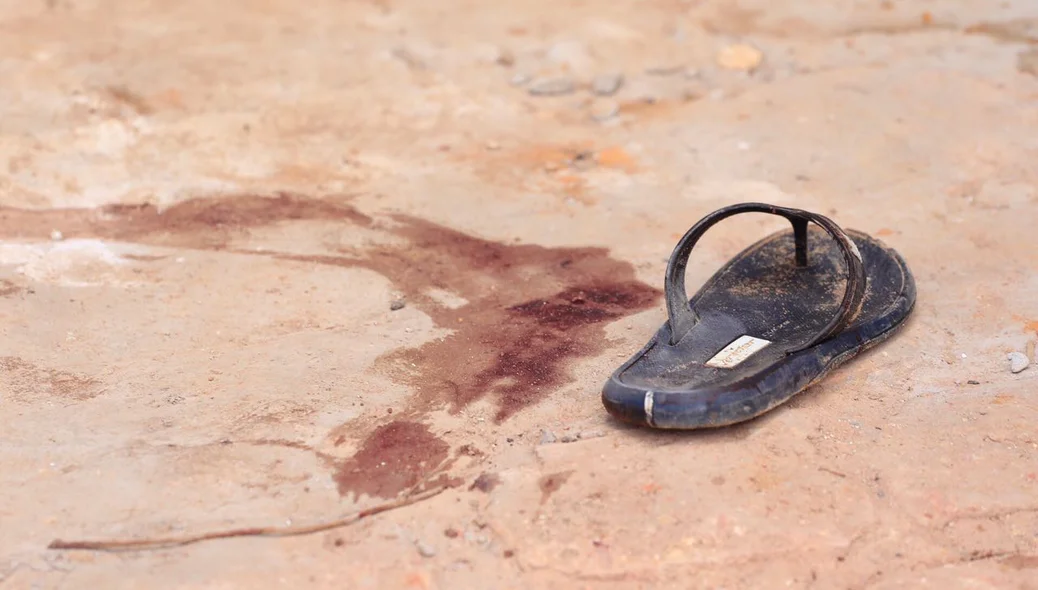 Marcas de sangue foram encontradas na residência da vítima