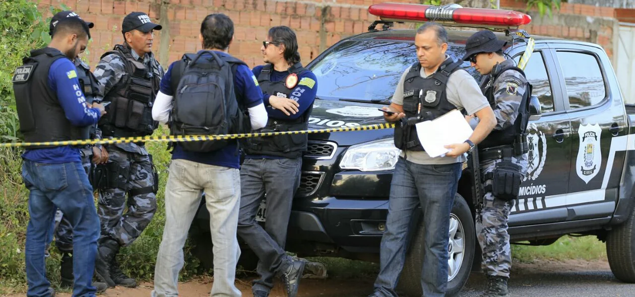 Policiais da Delegacia de Homicídio e Força Tática