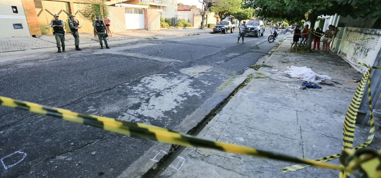 A área onde ocorreu o crime foi isolada