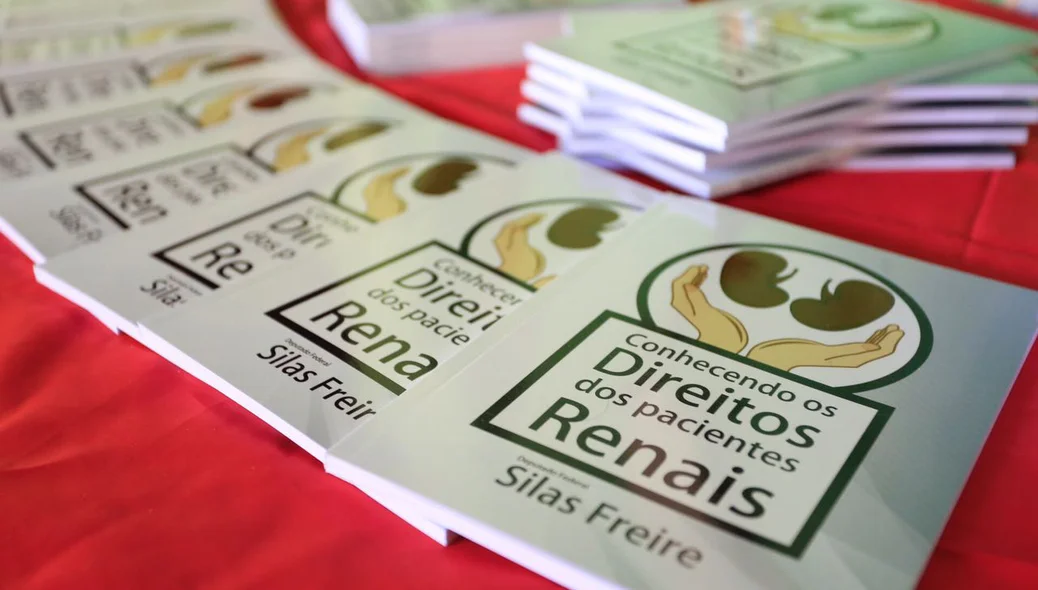 Cartelas são distribuídas aos pacientes