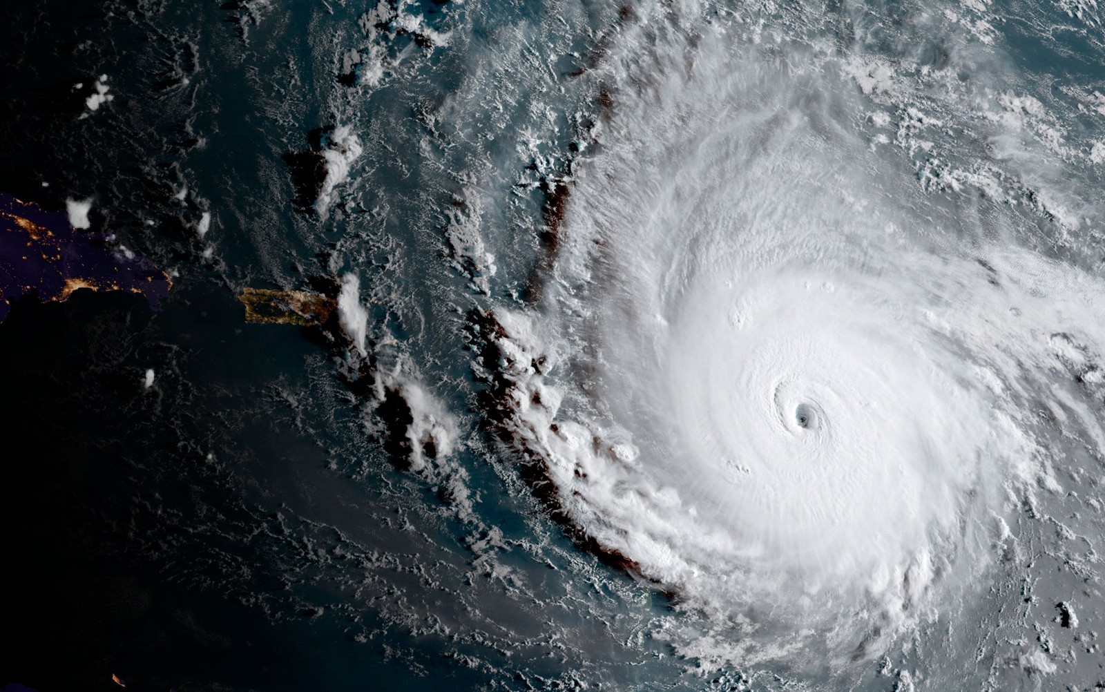 Nasa divulga novas foto do furacão Irma