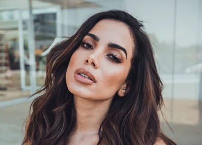 Cantora Anitta