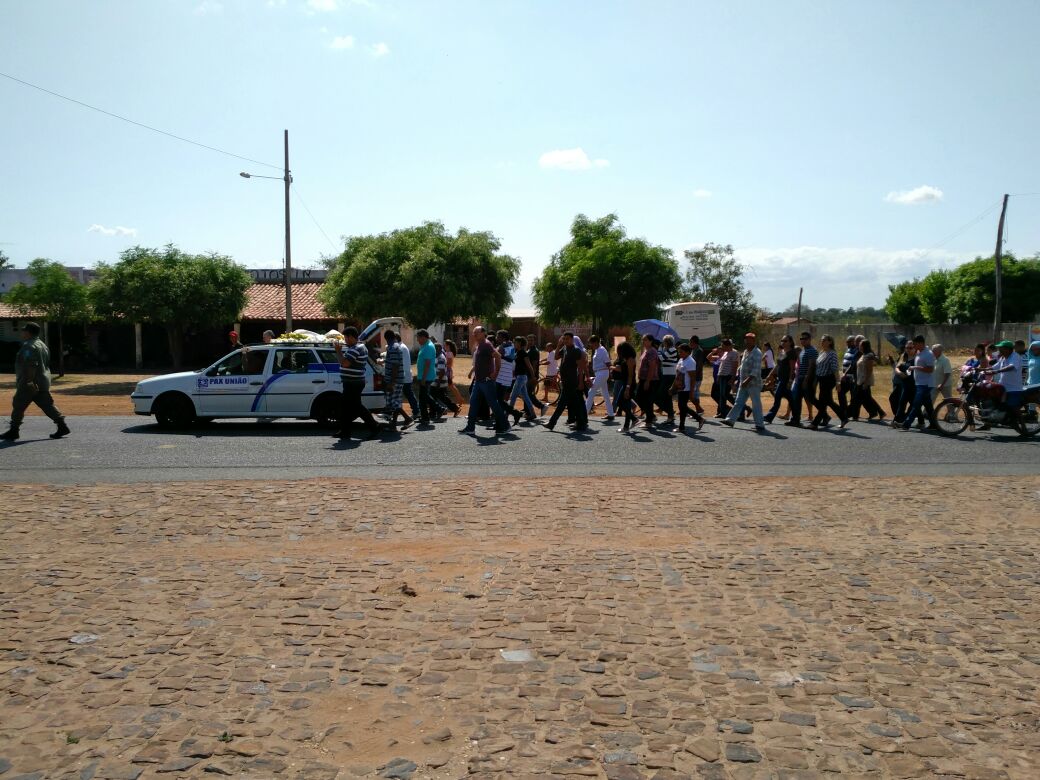 Advogado é enterrado em Cabeceiras