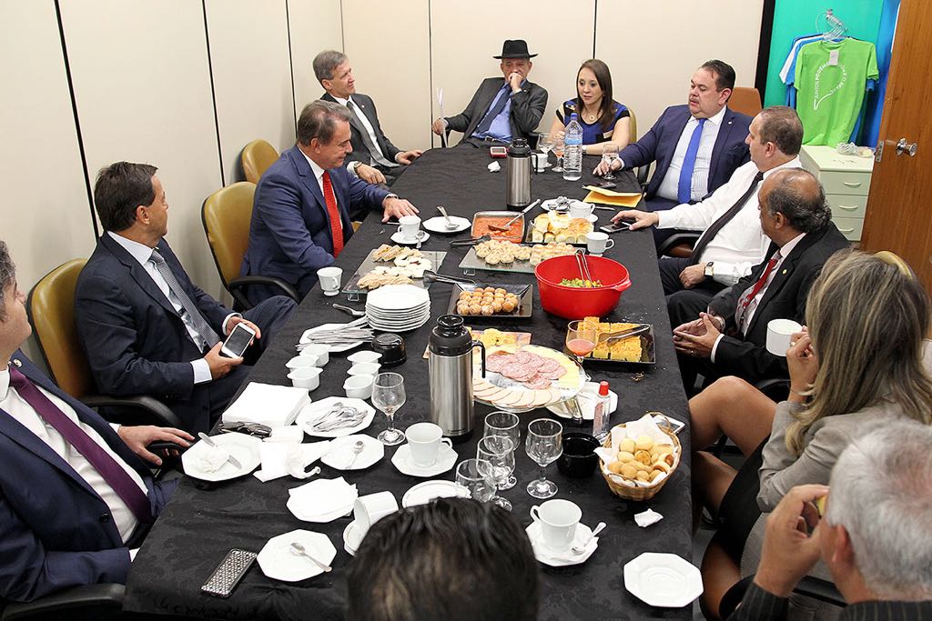 Anúncio aconteceu durante café da manhã