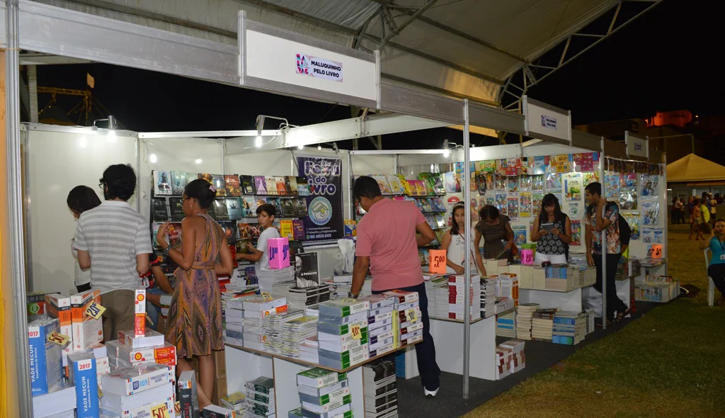 Estandes de livros