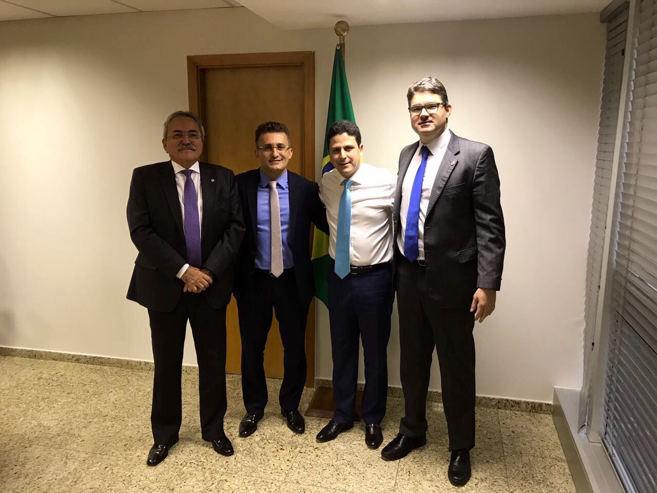 Prefeito de Curimatá vai a Brasília em busca de recursos