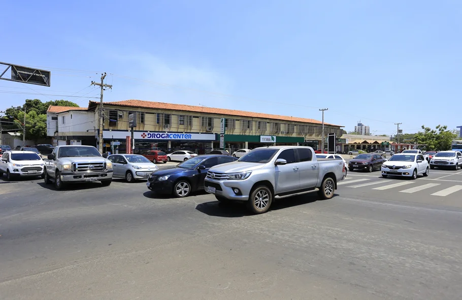 Congestionamento por falta de sinalização