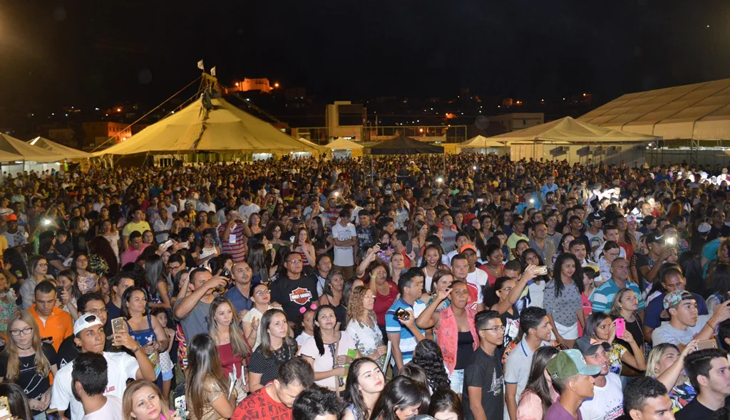 Show de Gabriel O Pensador atrai público expressivo