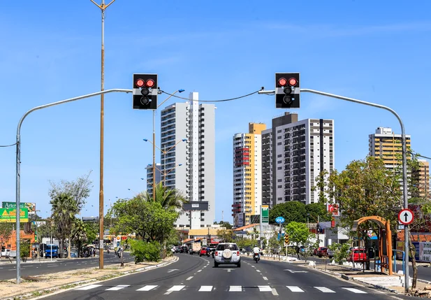 Nova sinalização na Avenida João XXIII