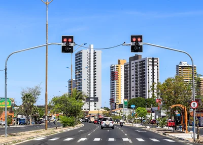 Nova sinalização na avenida João XXIII 