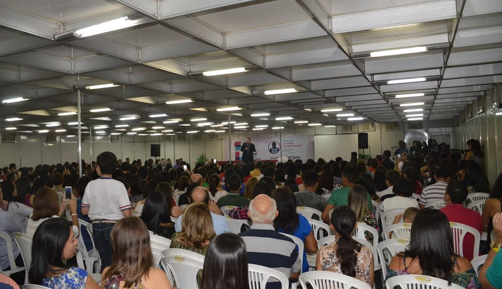 Palestra com Roberto Cabrini reúne público expressivo