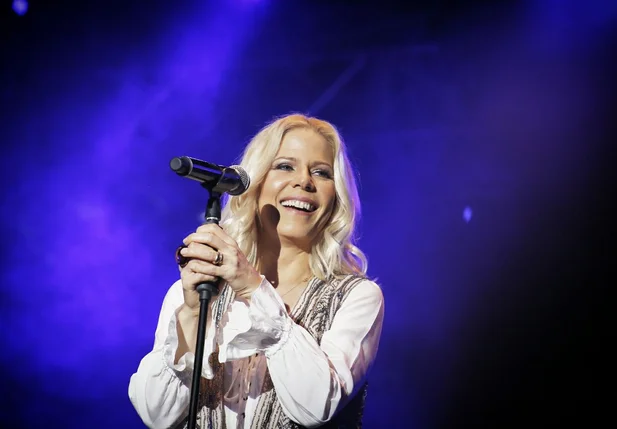 Paula Toller abriu primeira noite do Festival B-R-O Bró em Timon