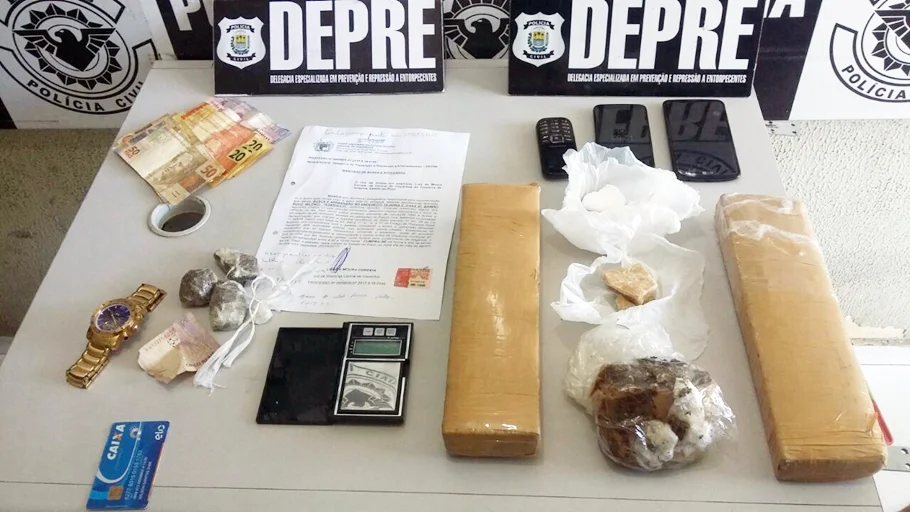 Depre apreende drogas na casa de capitão da PM no Novo Milênio