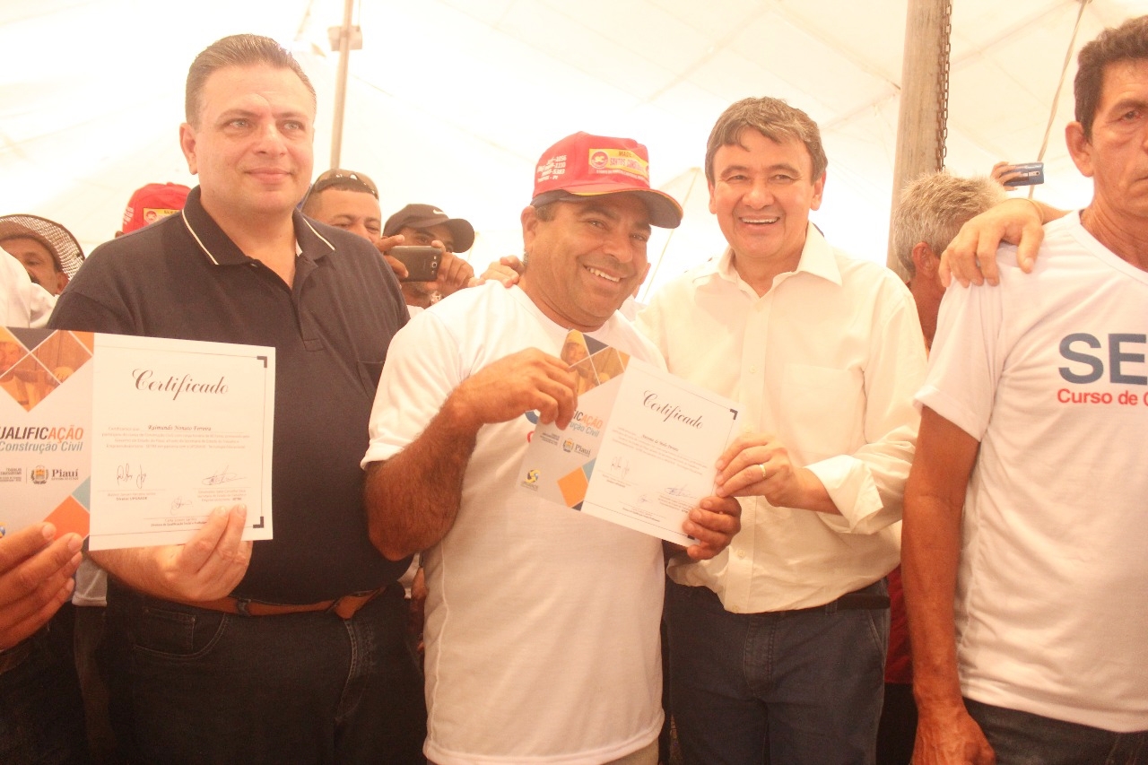 Programa Setre nos Municípios certifica 60 alunos em Piripiri
