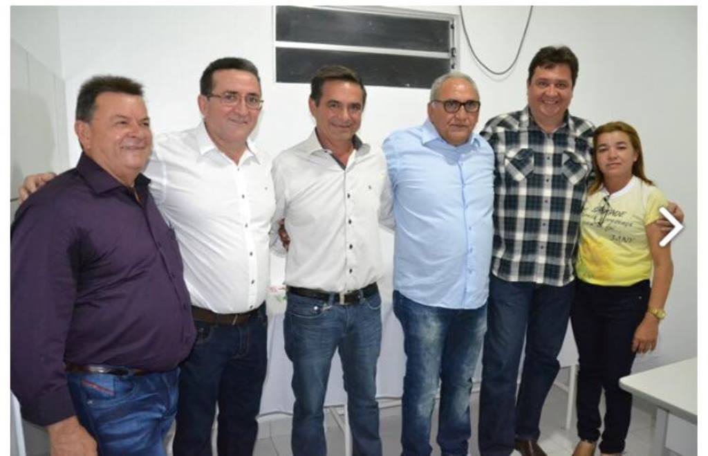 Deputado Nerinho com lideranças políticas de Geminiano