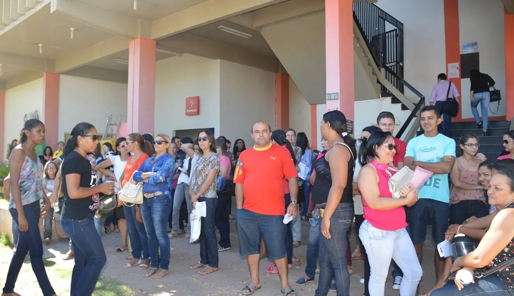 Manifestação reuniu servidores das várias categorias 