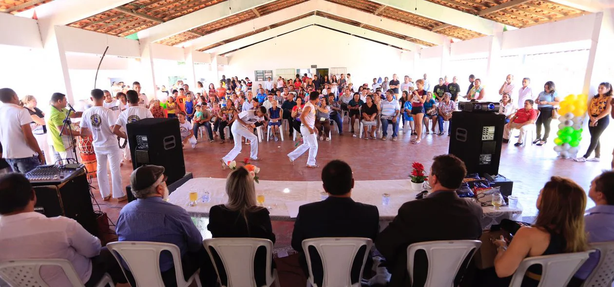 Teve apresentação de capoeira no evento