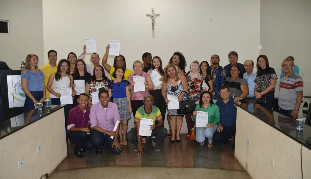 Membros do conselho com autoridades