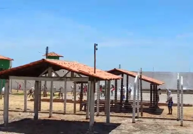Presos fazem rebelião na Penitenciária Vereda Grande em Floriano