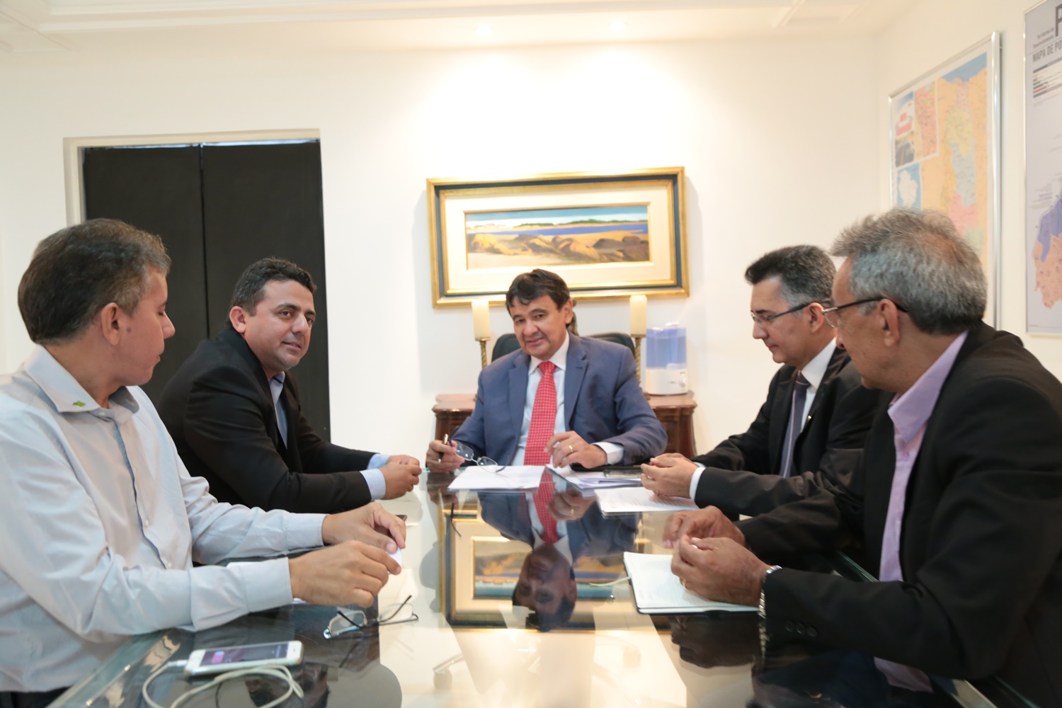 Wellington durante reunião