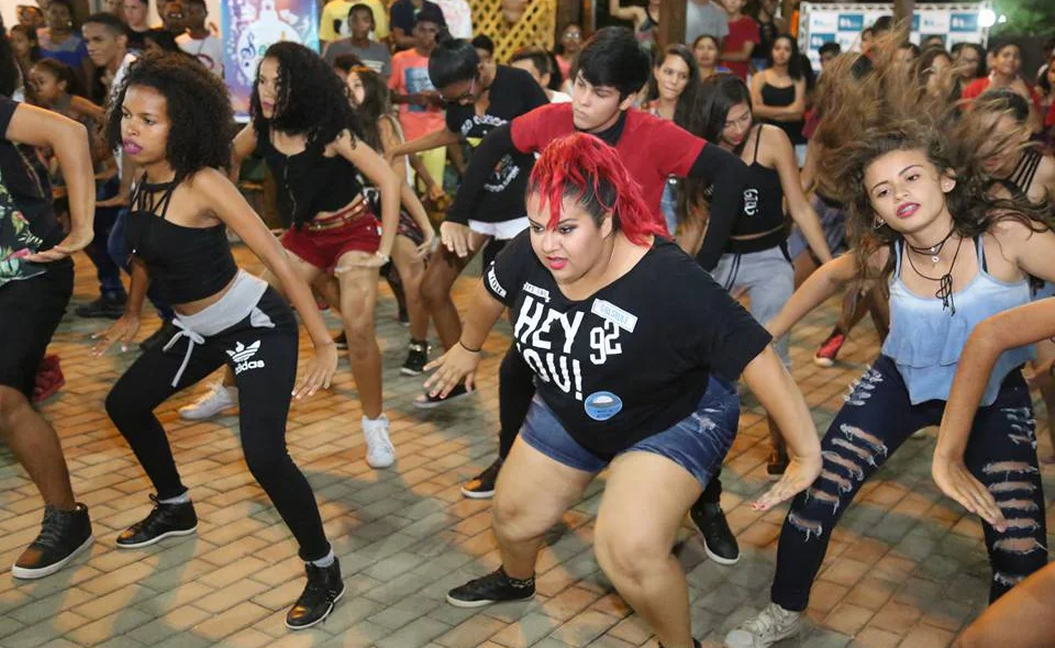 Dança para jovens de Esperantina