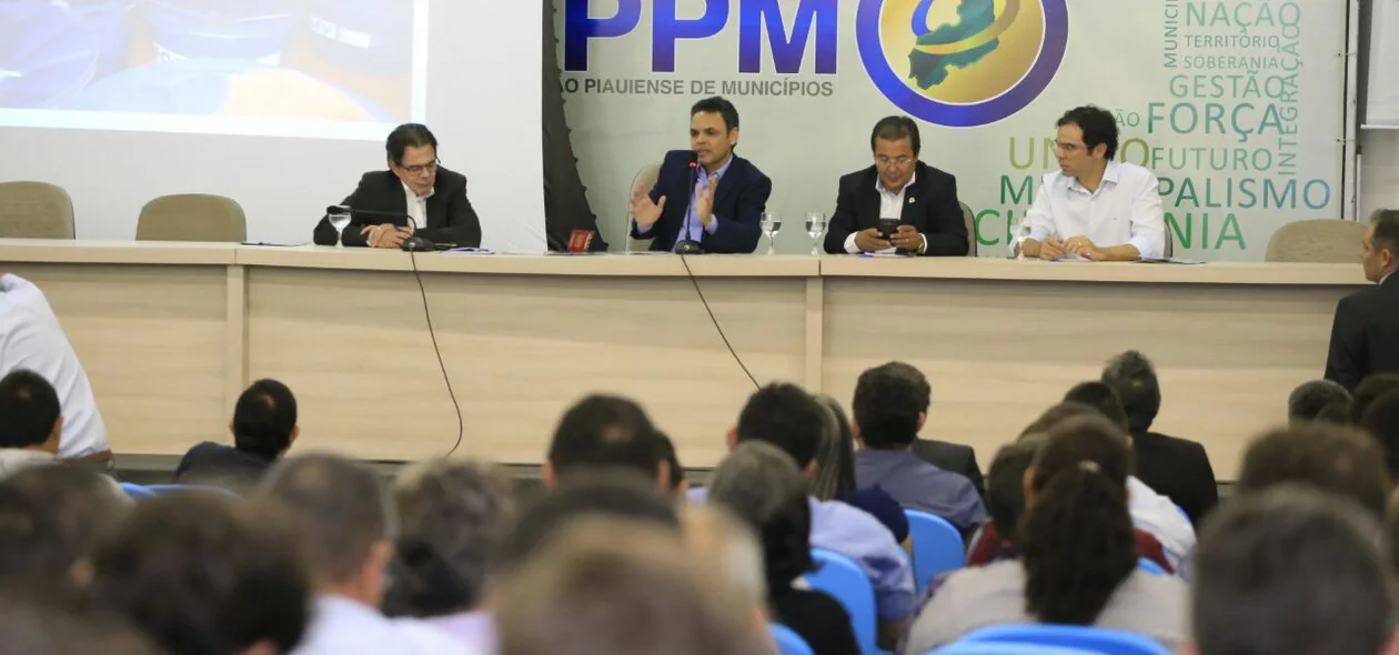 Autoridades participaram do evento na APPM