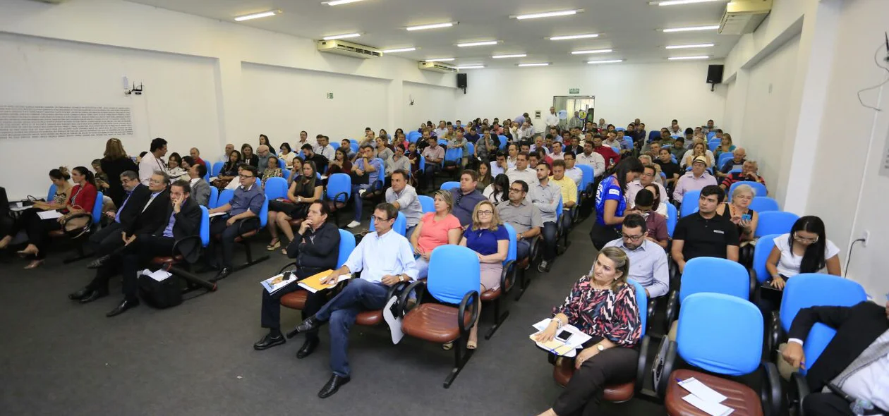 Autoridades participaram do evento