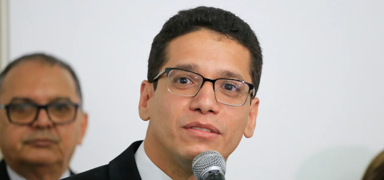 Daniel Oliveira  
