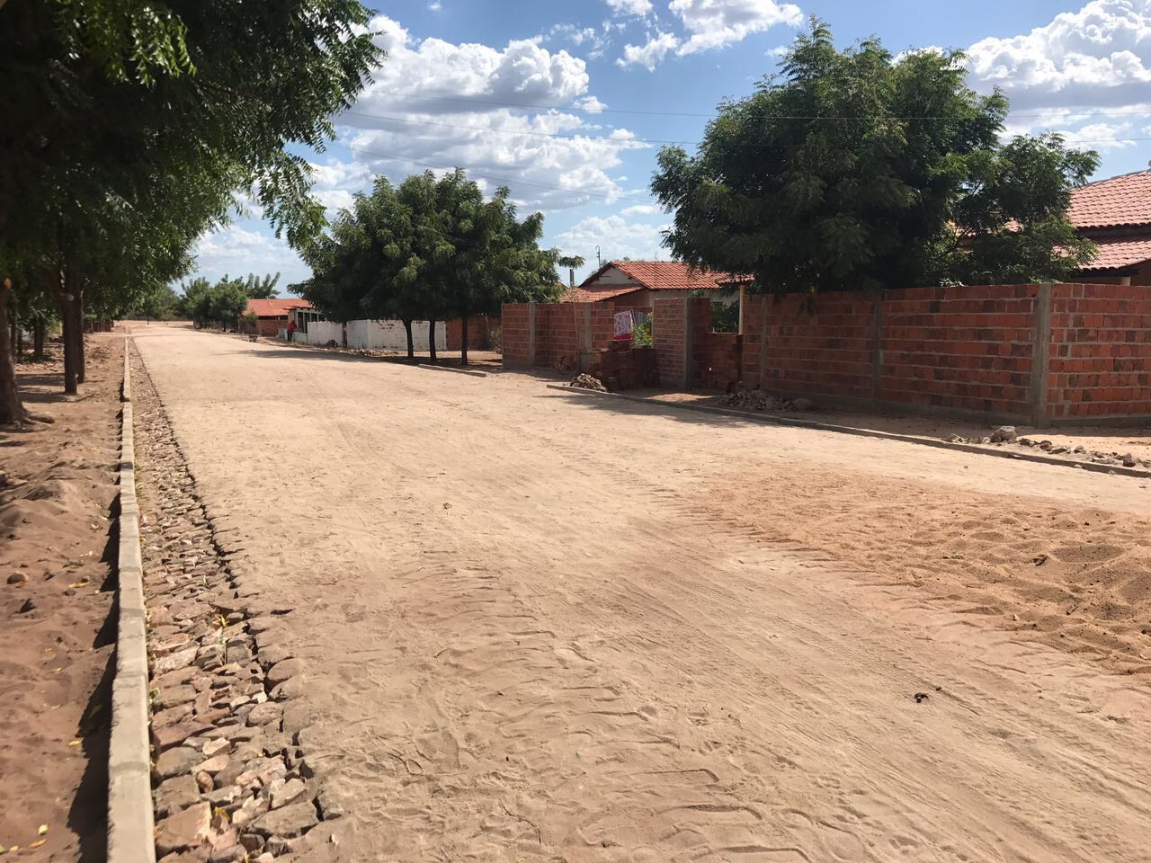 Obra de pavimentação poliédrica