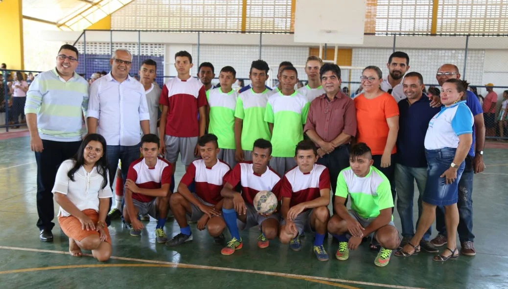 Inauguração da quadra de esportes de Esperantina